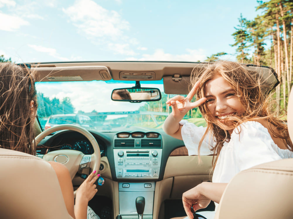 Trafikte Dinlenecek En Eğlenceli Podcast Önerileri